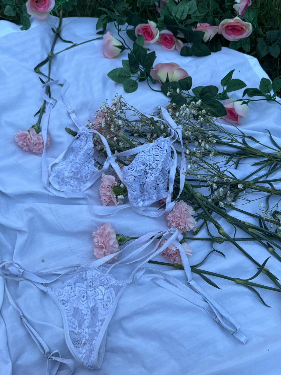 MiaThomsommm picture 8