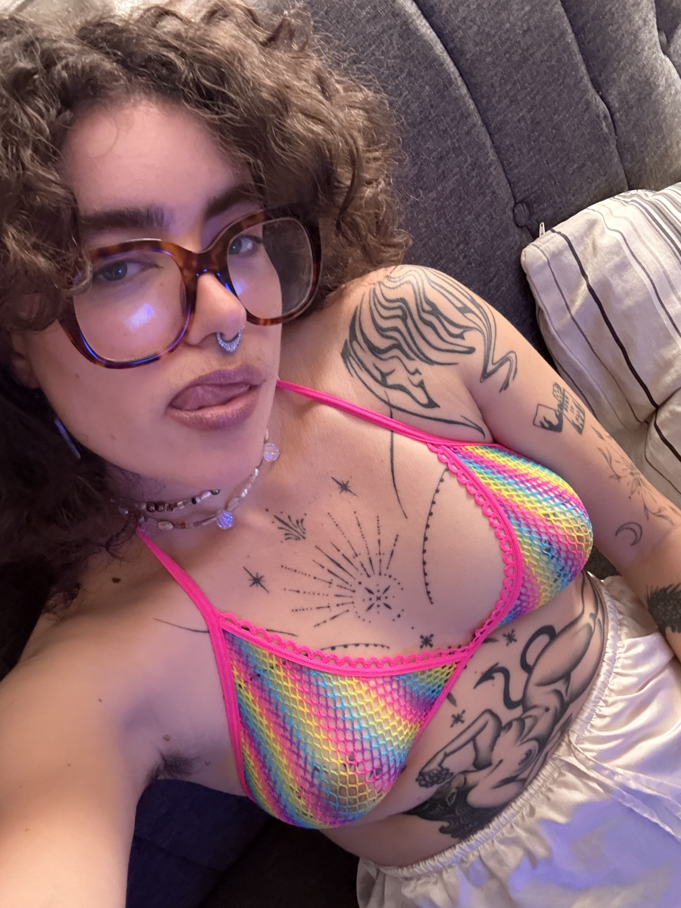 Velvette_Peach photo 4