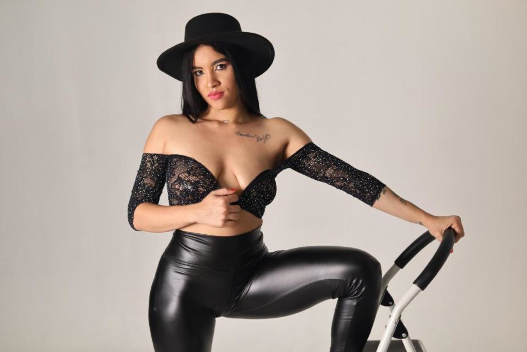 daniellapic from Jerkmate