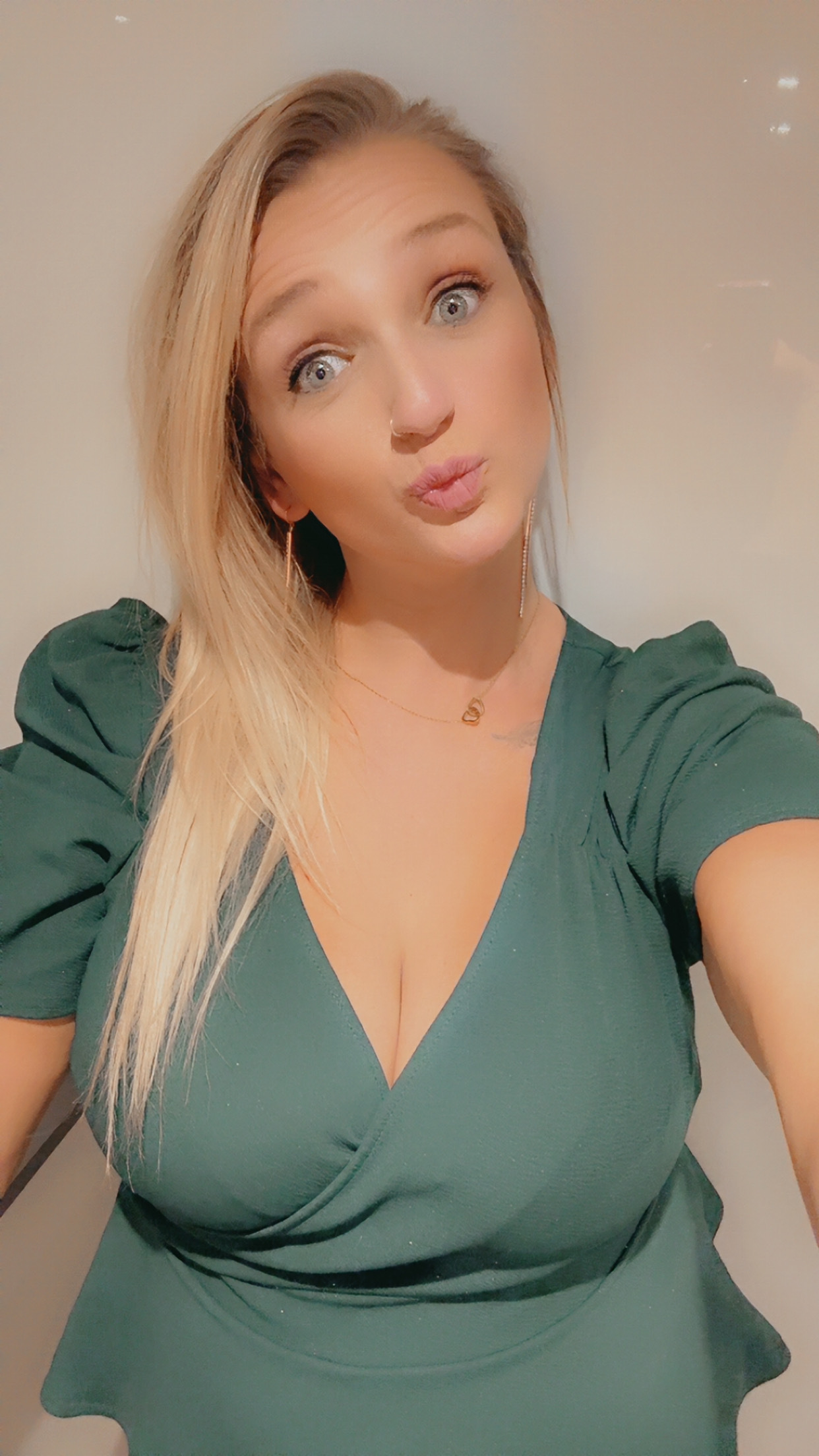 mrandmrsg90 from Jerkmate