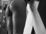 Chat Live with Shantal_slav  25 year old Amateur Cam Girl from Colombia Photo