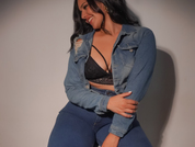 emmilykhan pic