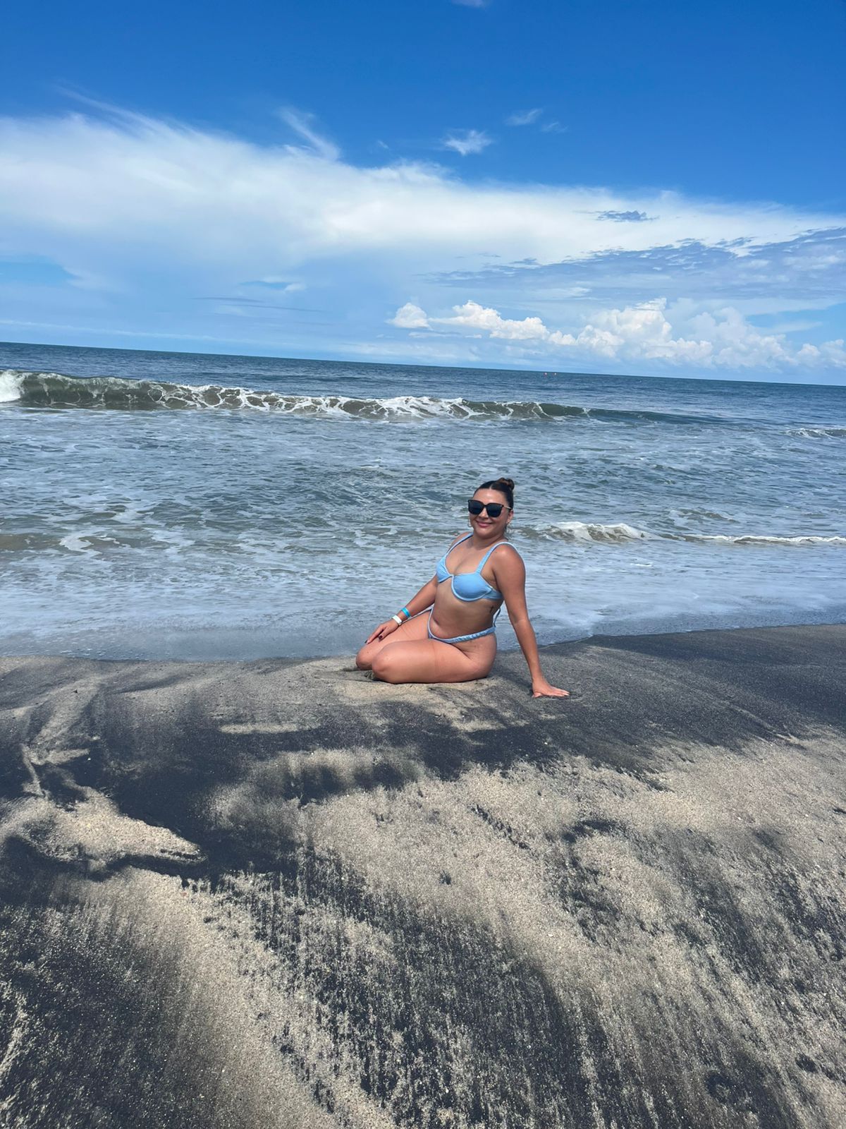 antonellawilliam from Jerkmate