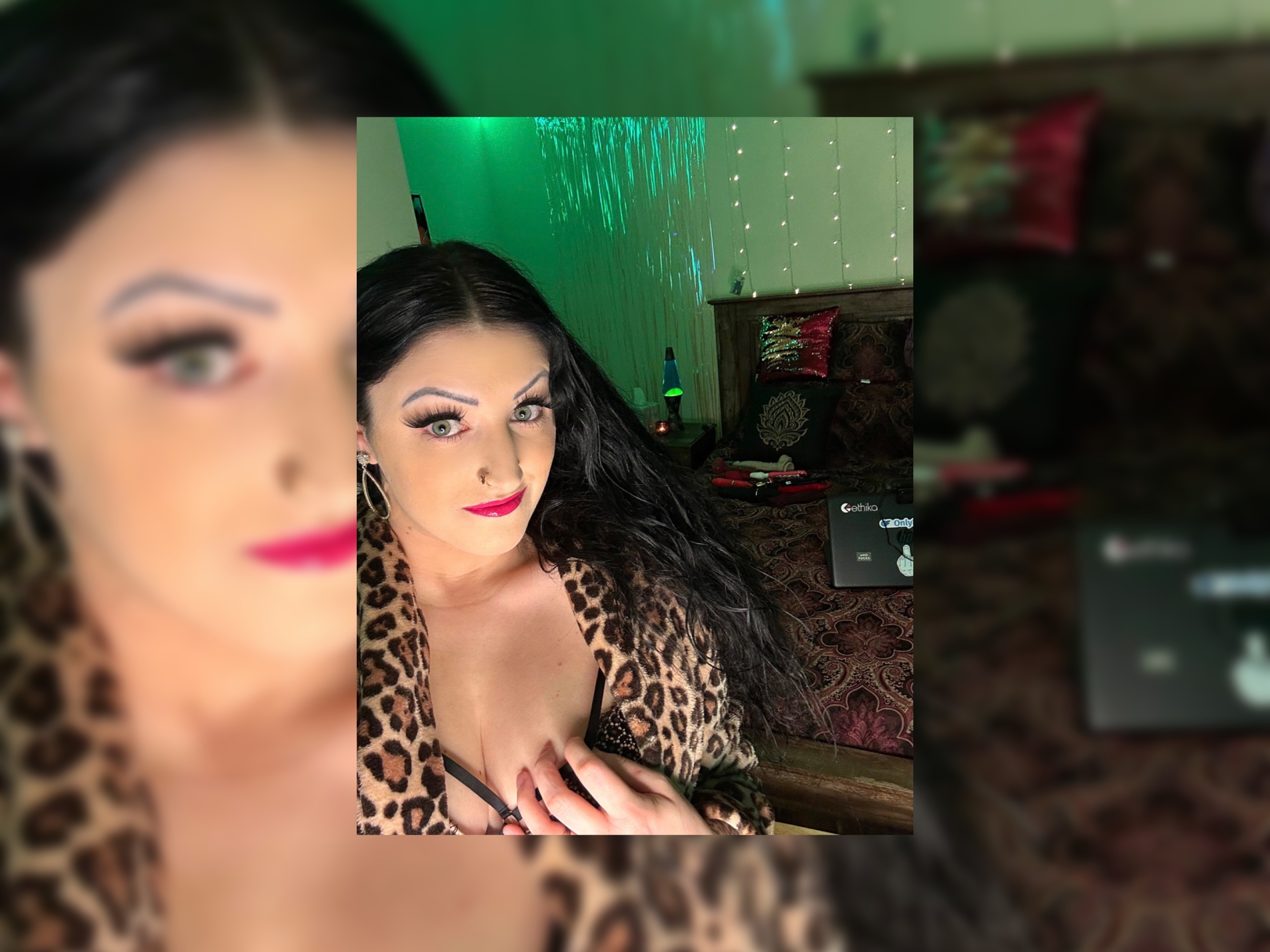 CurvyPeachXO