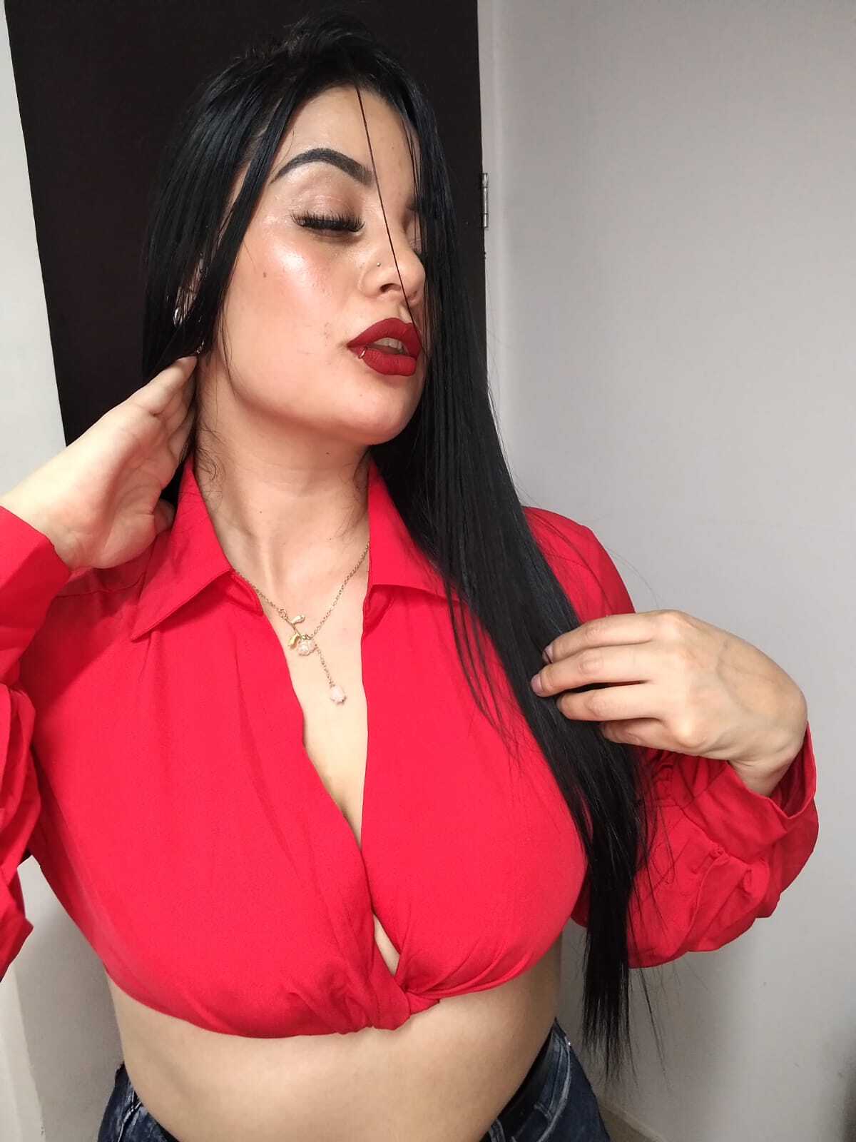 lunaescarlet from Jerkmate