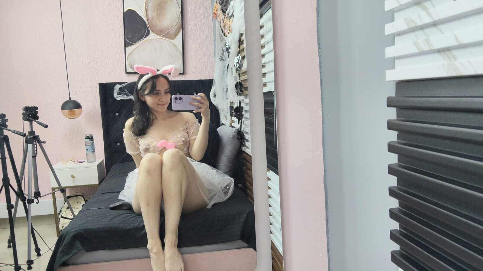 annielamberth from Jerkmate