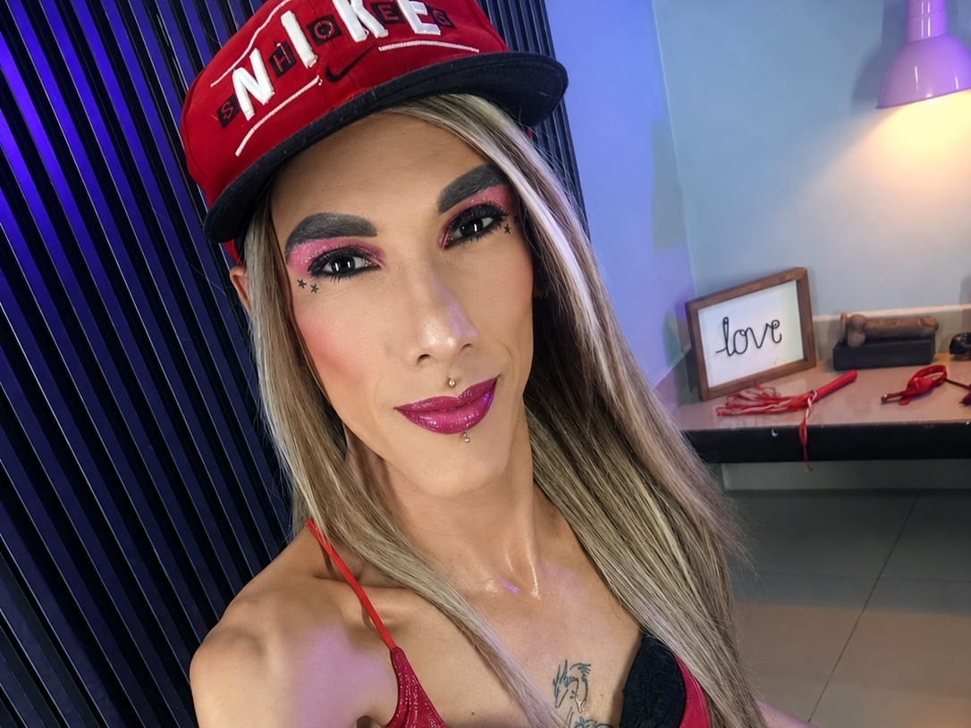 Maddy_Monstercock photo 8