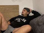 Chat Live with Andrewolson  24 year old Amateur Cam Girl from Colombia Photo