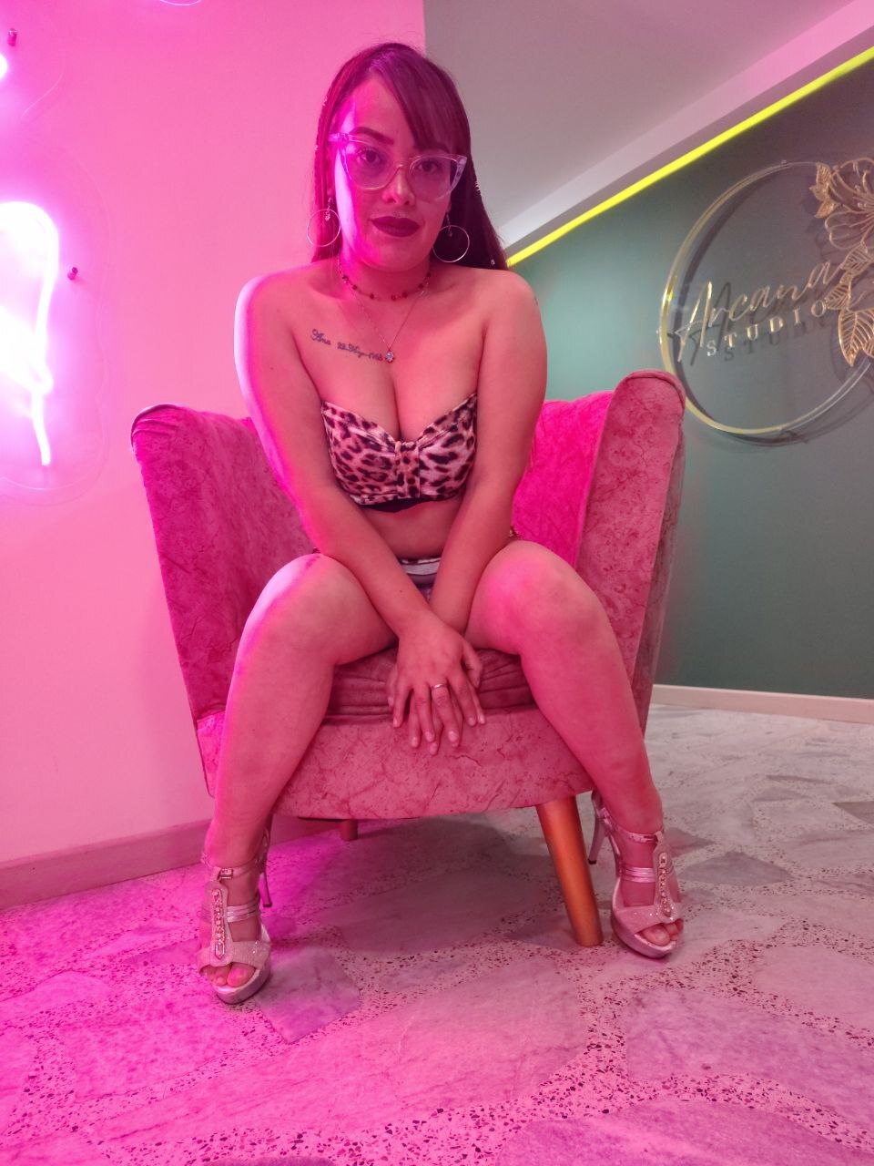 amandabons from Jerkmate