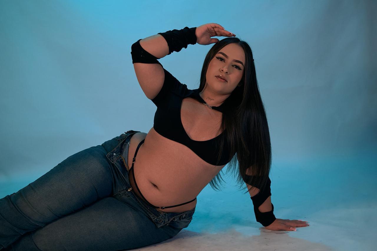 Vanessa_Foxyy