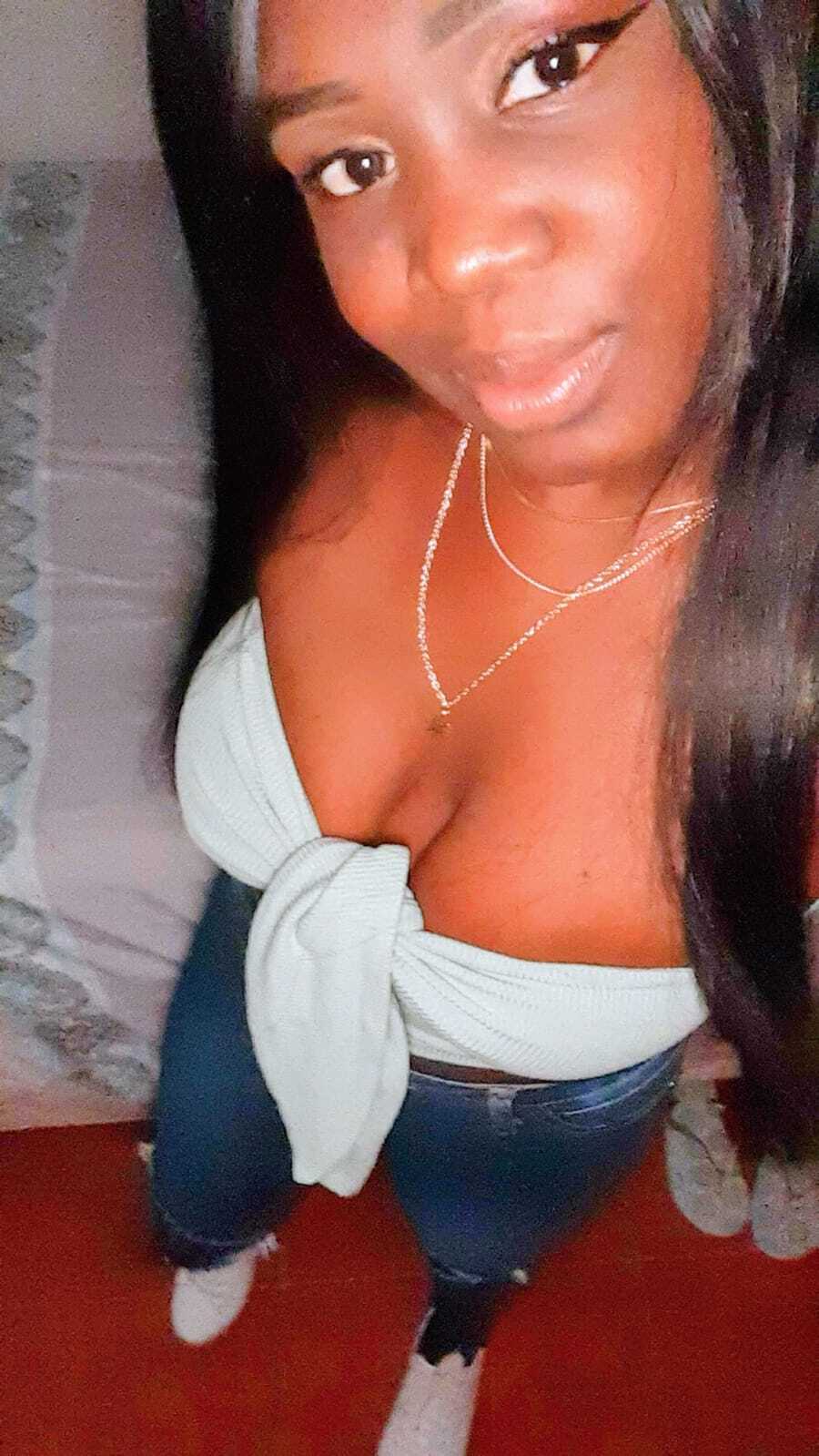 roxymarshall from Jerkmate