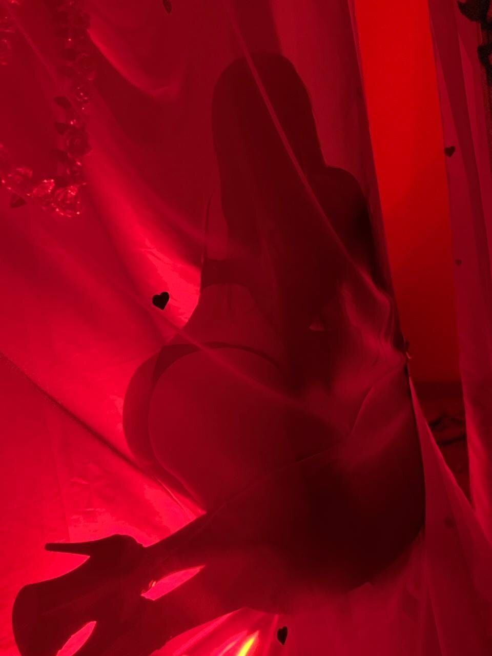 SexyKelany picture 7