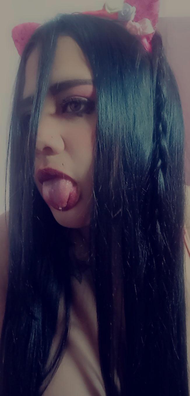 nahomyboobs