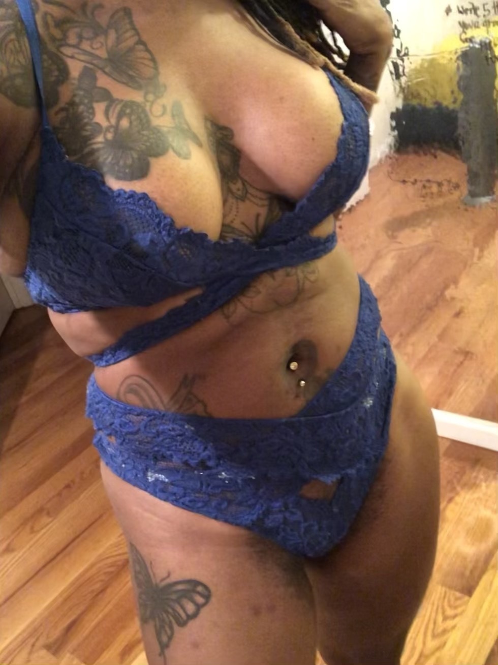 Ellie_Haze
