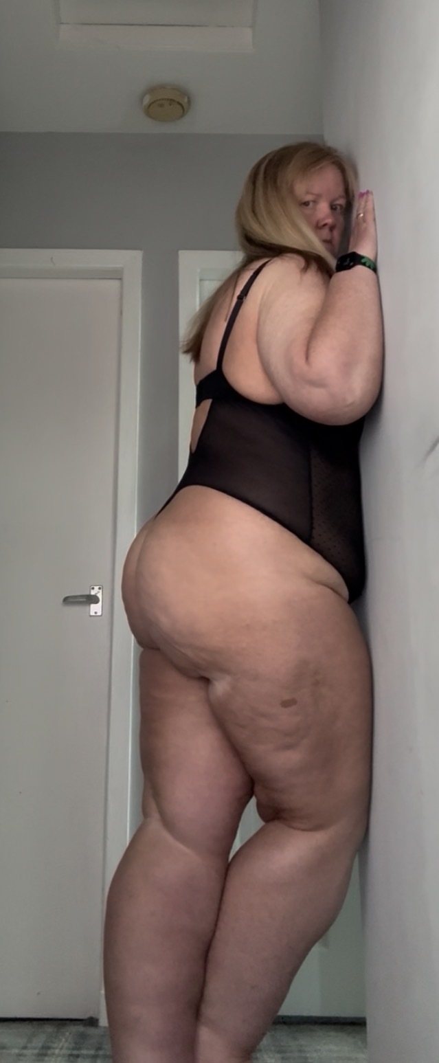 CurvyDanielle