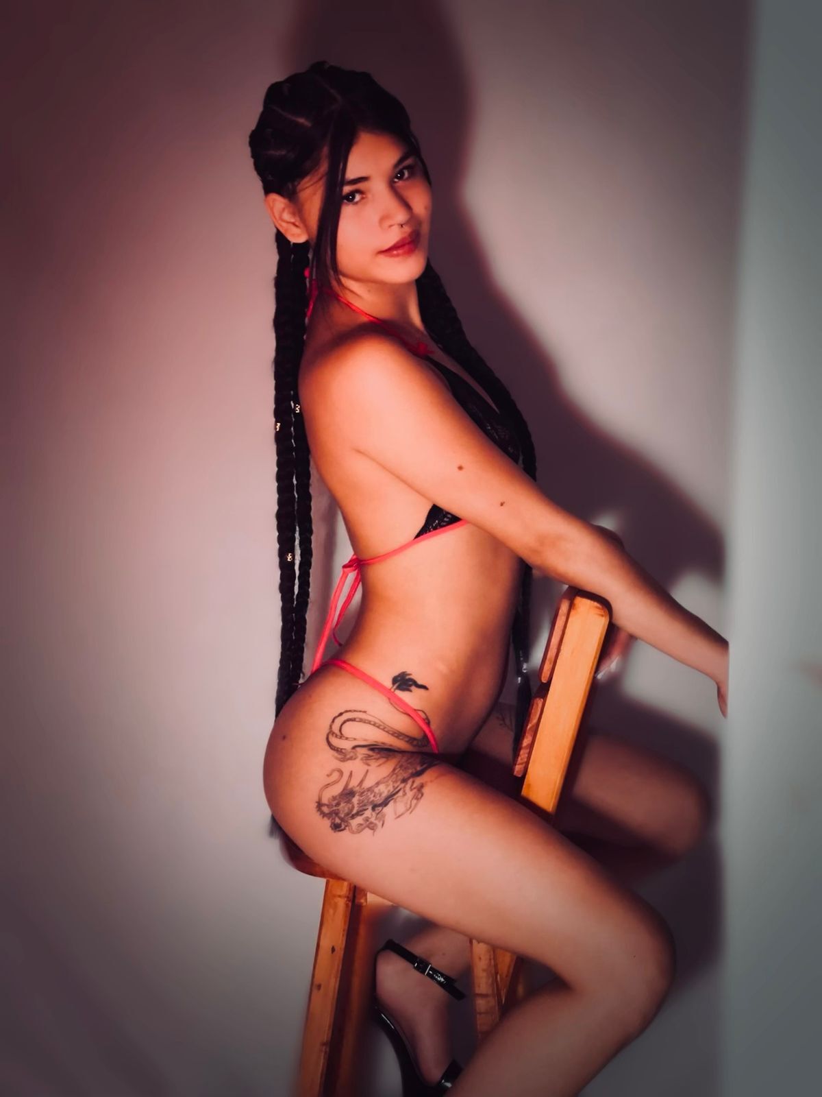 emilyrousse18 from Jerkmate