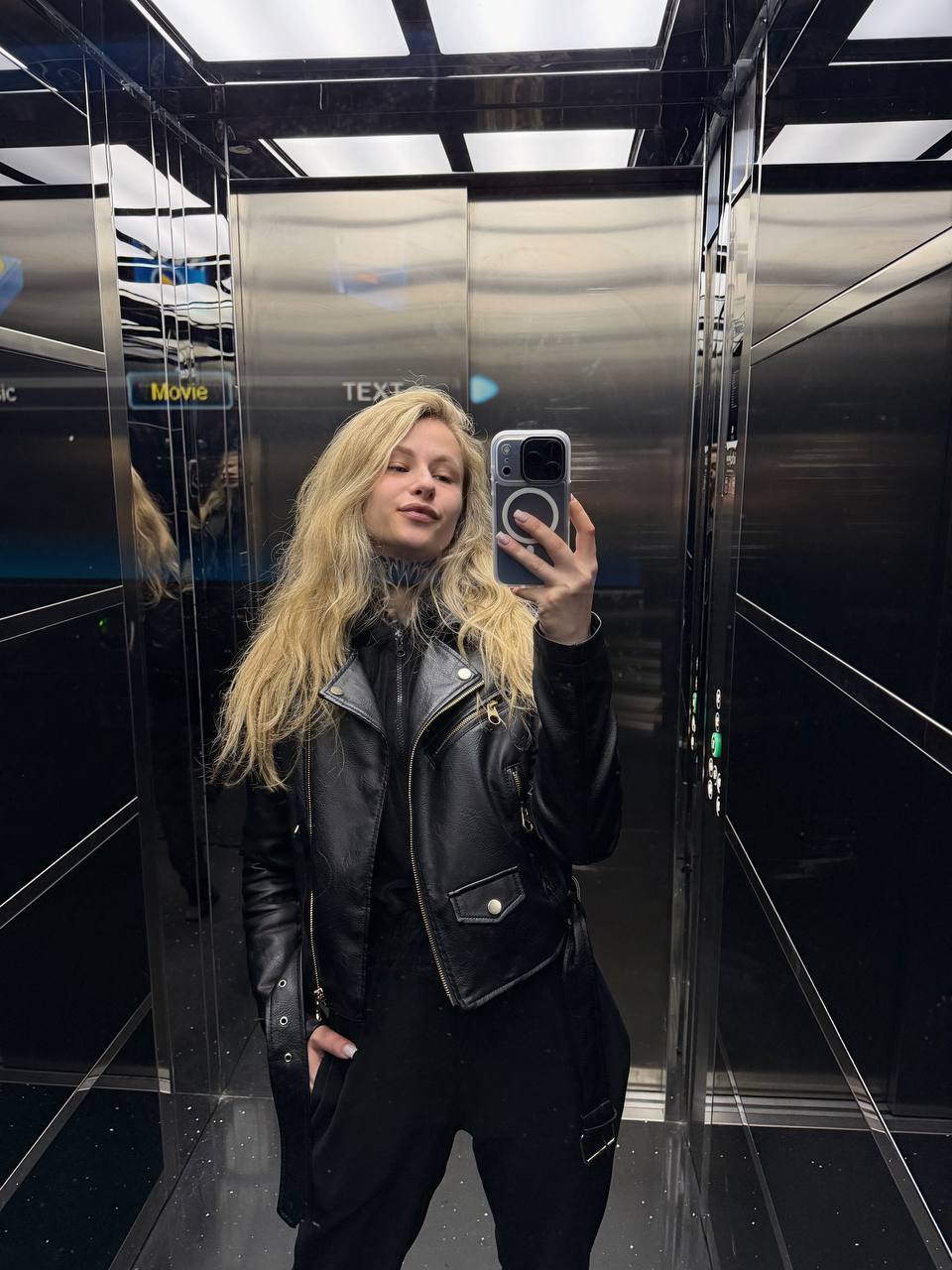 HotBlondy00 picture 4