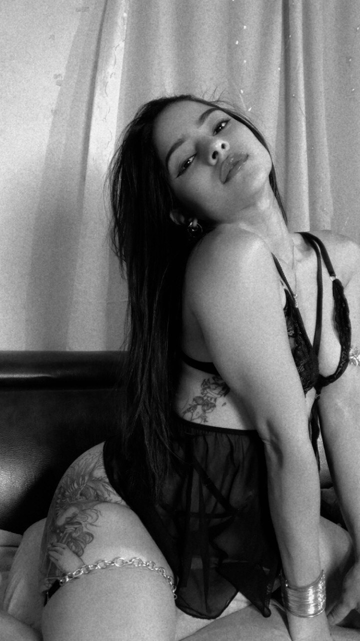 ariadnaaruizz from Jerkmate