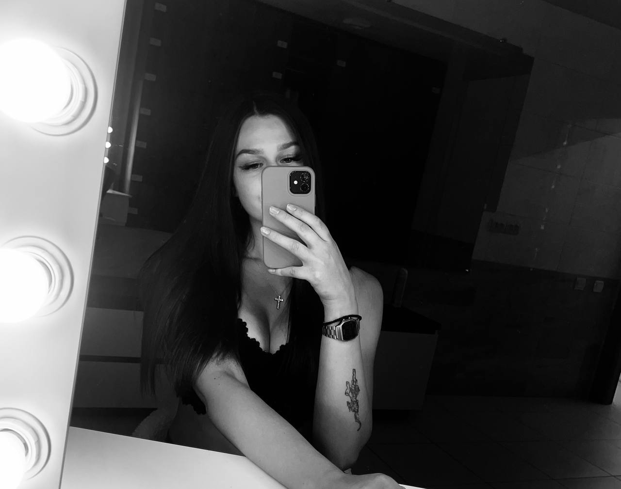 MissCrelly photo 1