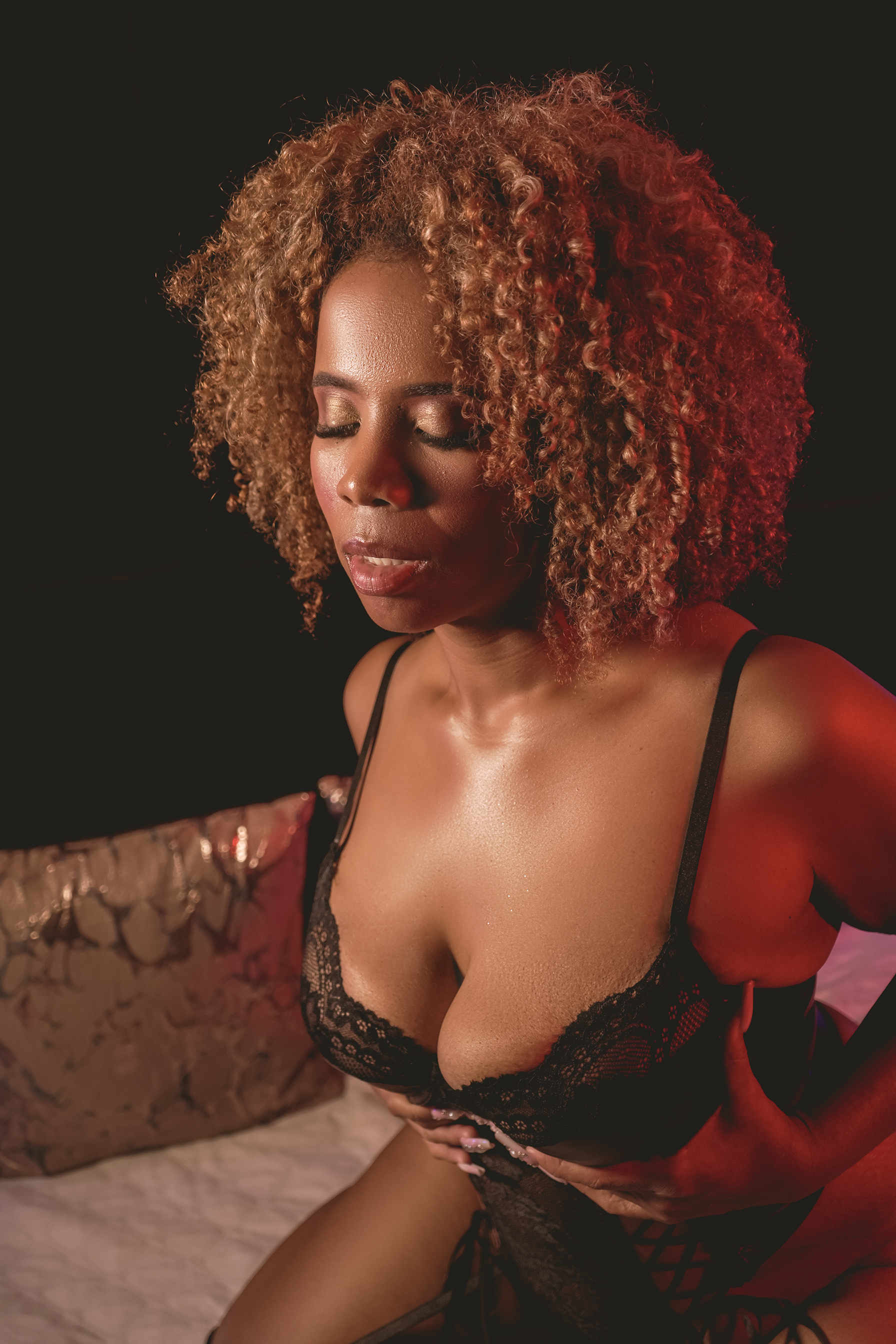 Mia_Curly