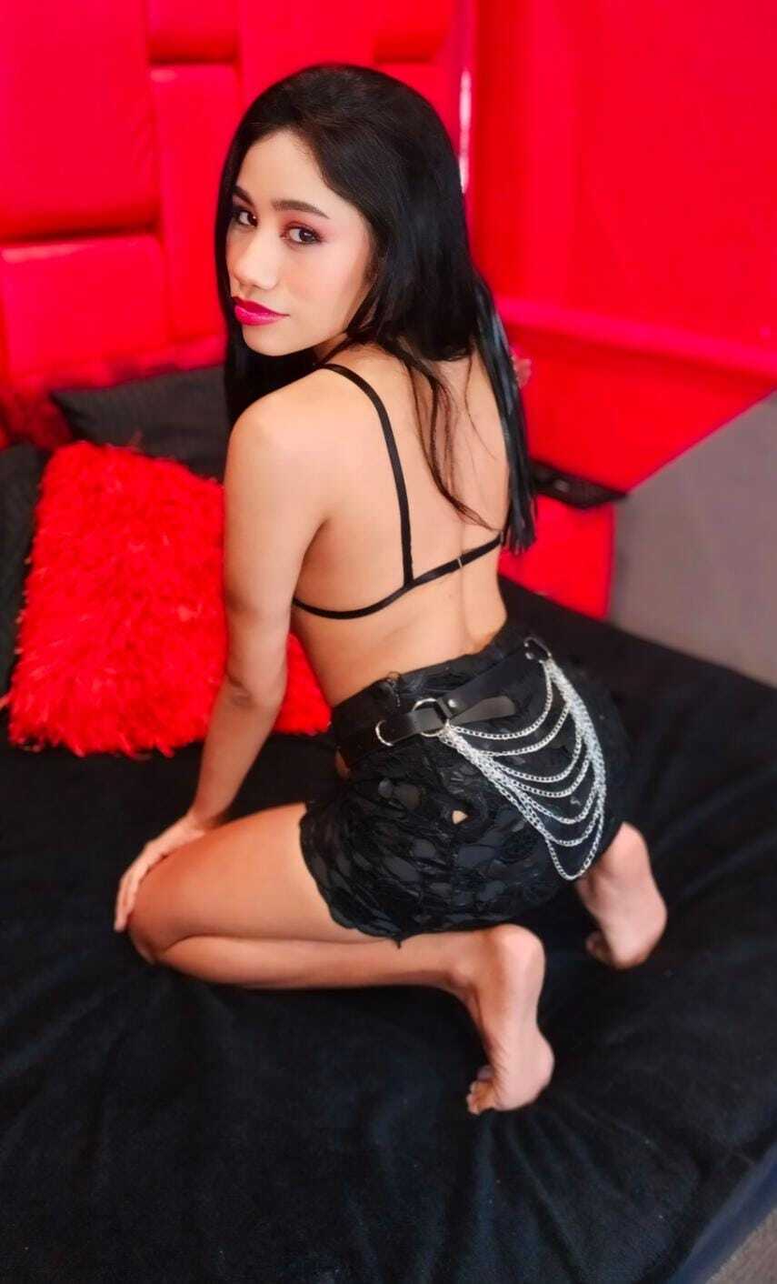 lauraflorez from Jerkmate