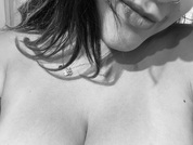 Swiss Sex Cam Girl VikkiSanchez » Adult Cam Action Photo