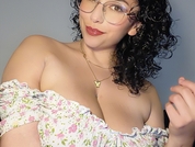 curly_sarah pic