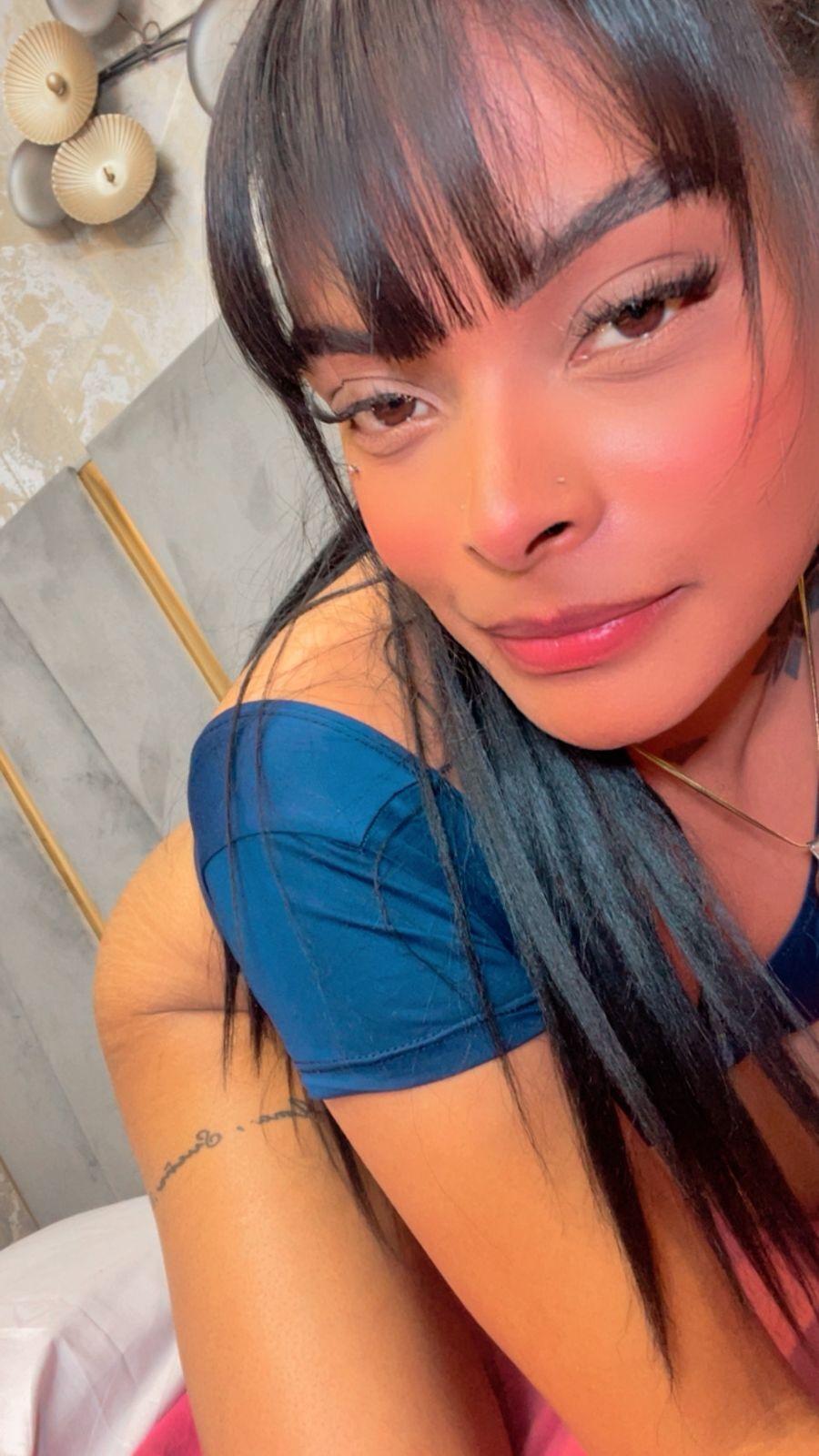 emmaebonyx19 from Jerkmate