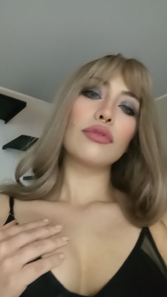 evaniax from Jerkmate