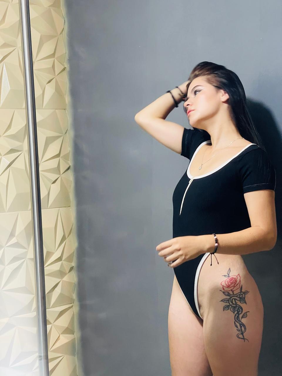 karinatomson from Jerkmate