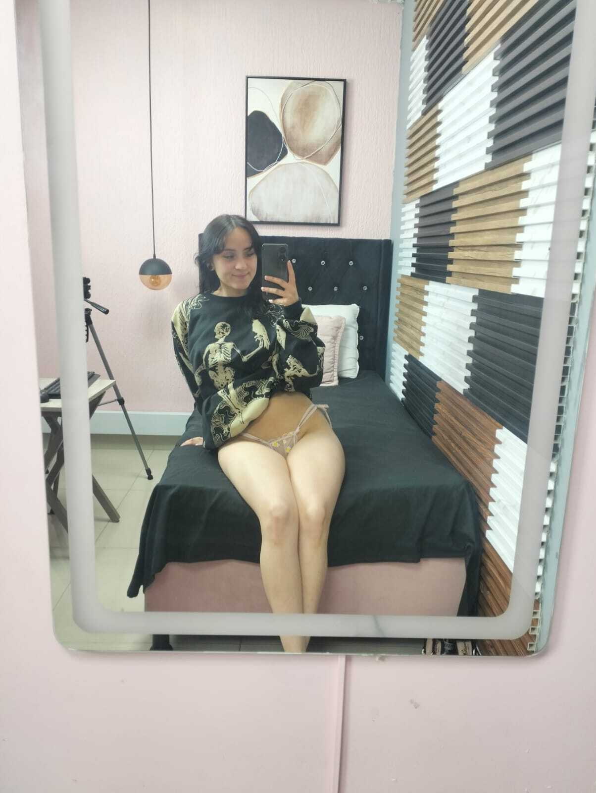 annielamberth from Jerkmate