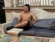 Chat Live with Juan7777  22 year old Amateur Cam Girl from Colombia Photo