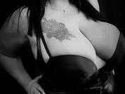 MiaTheMilf