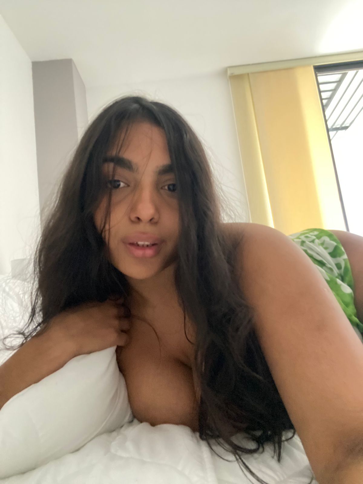 jade_saadi from Jerkmate