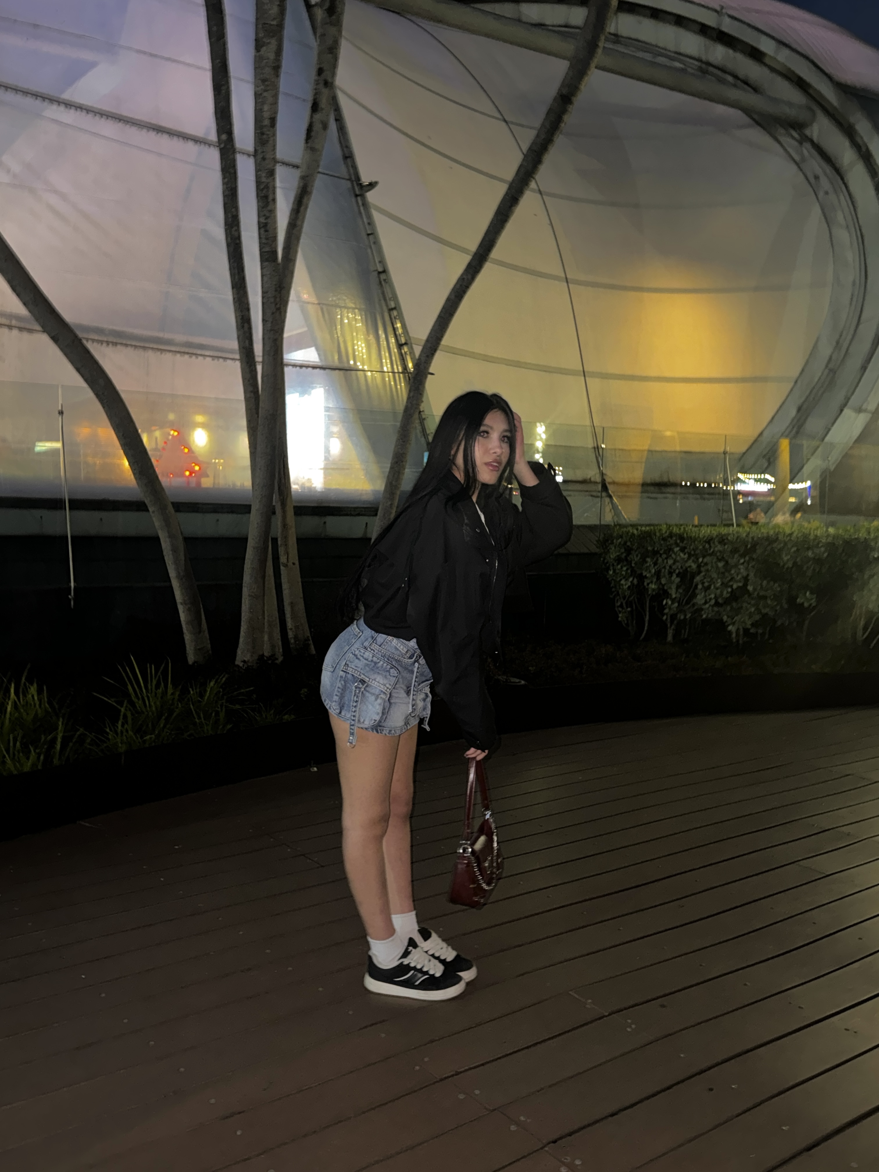 cuteezoe from Jerkmate