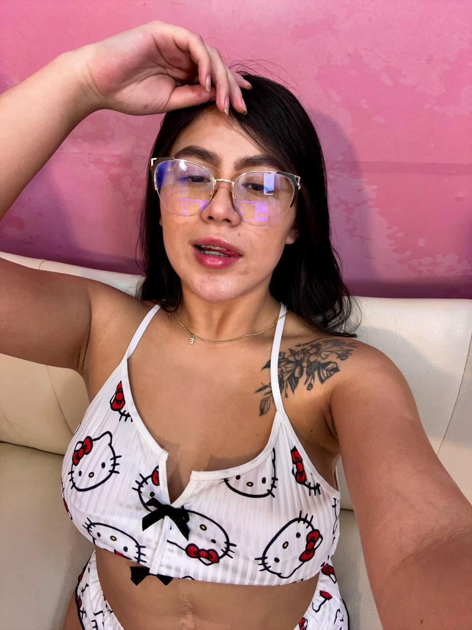 candydivinee from Jerkmate
