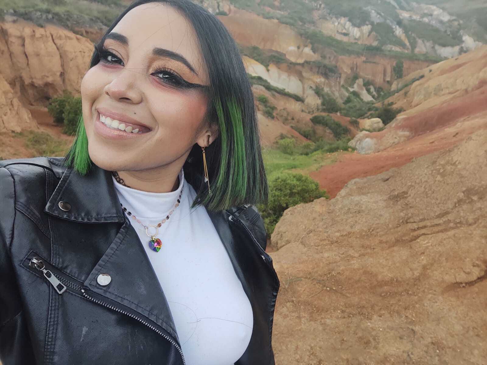 lucianacas from Jerkmate