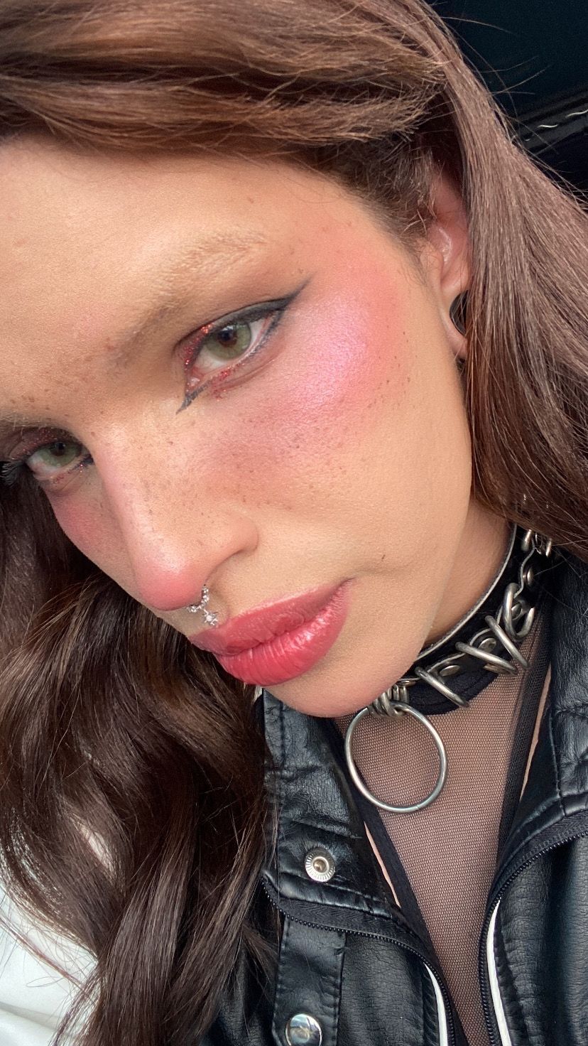 ella_thorne from Jerkmate
