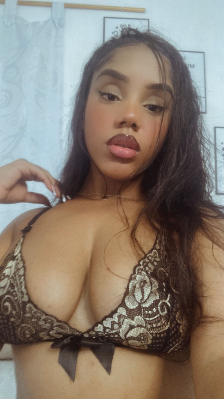 megan_taylor95 photo 6