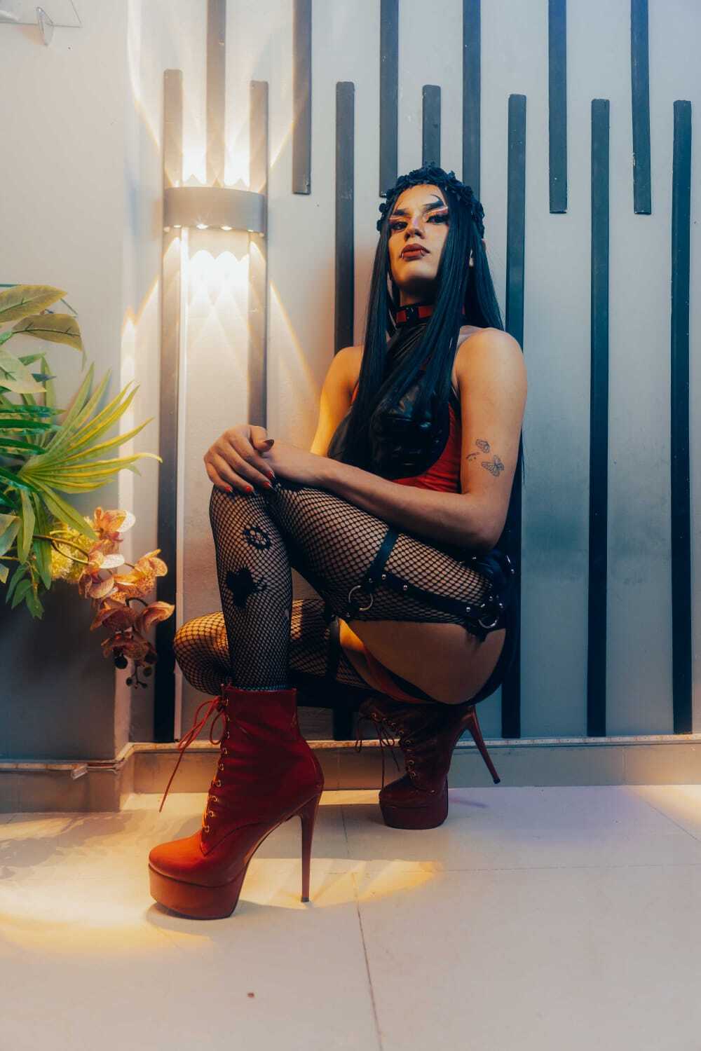 MistressEdggy20cm