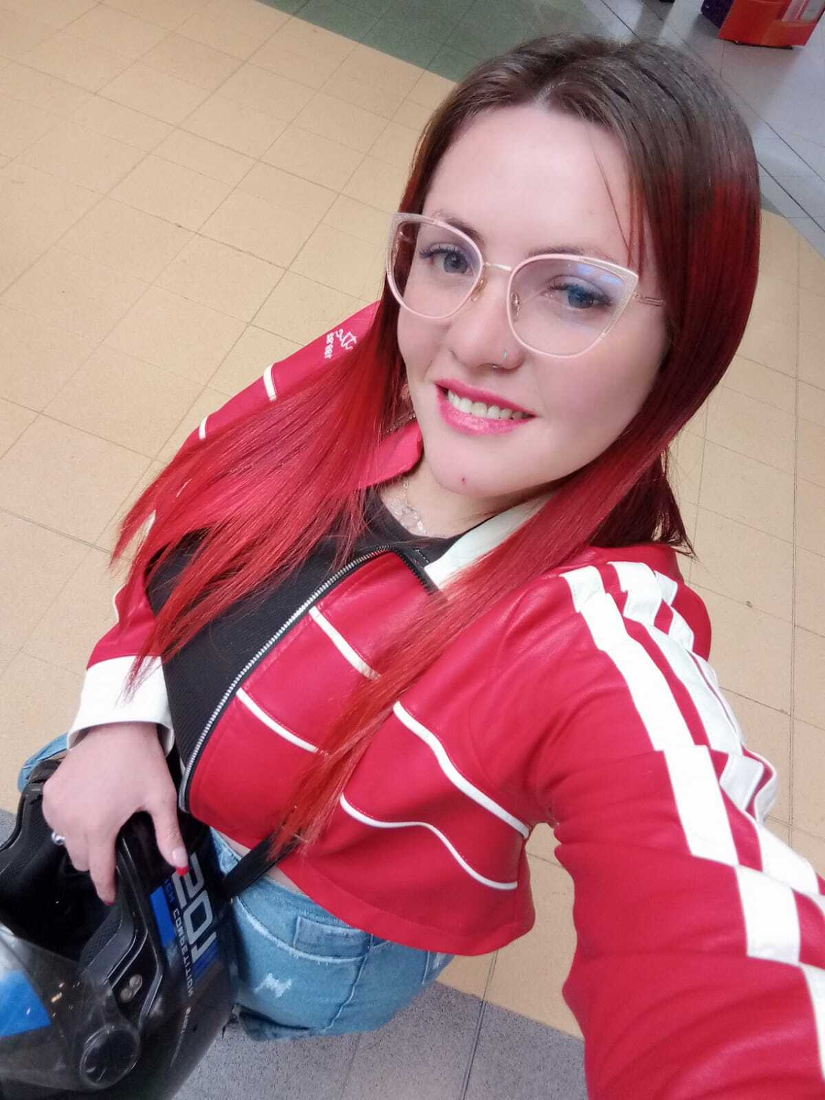 Carolinhe26