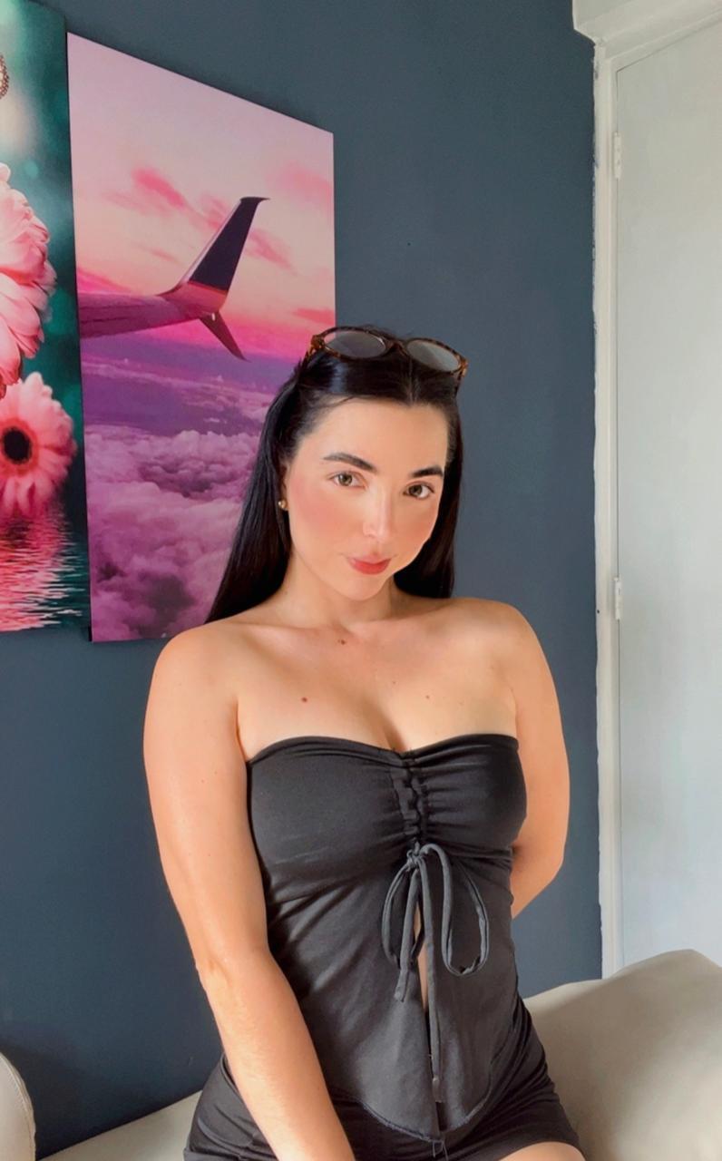 miaBombardi303 picture 3