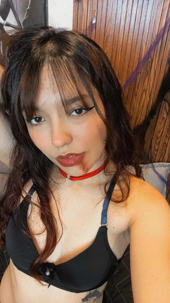 elliecute19 from Jerkmate