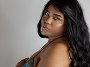 chloelarah pic