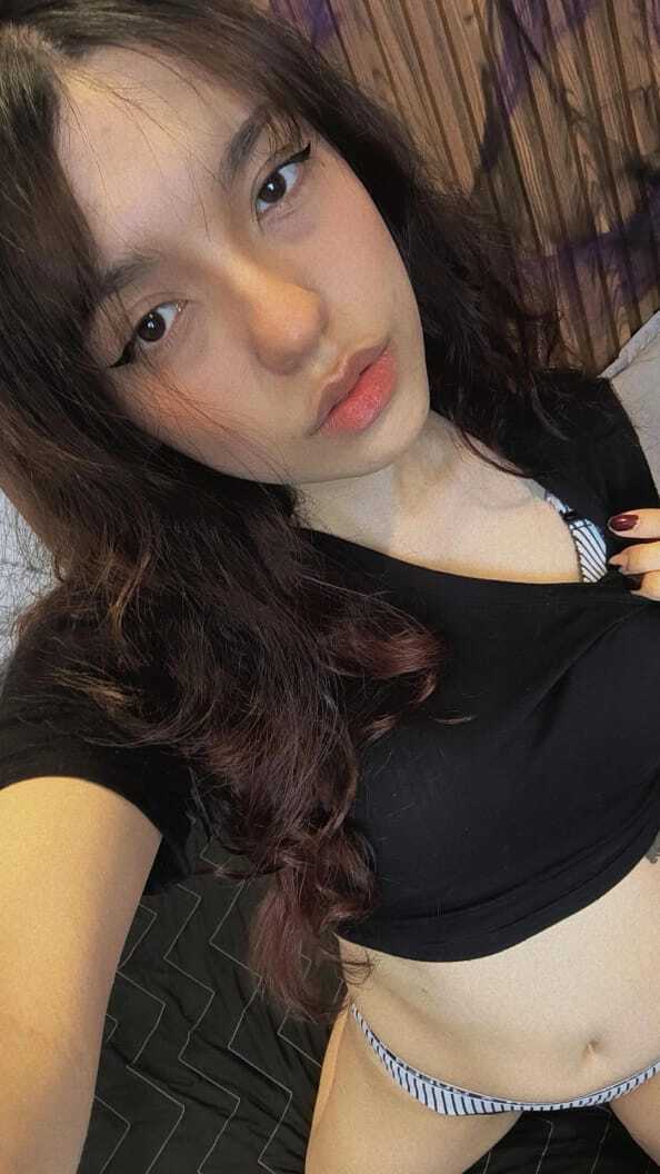 elliecute19 from Jerkmate