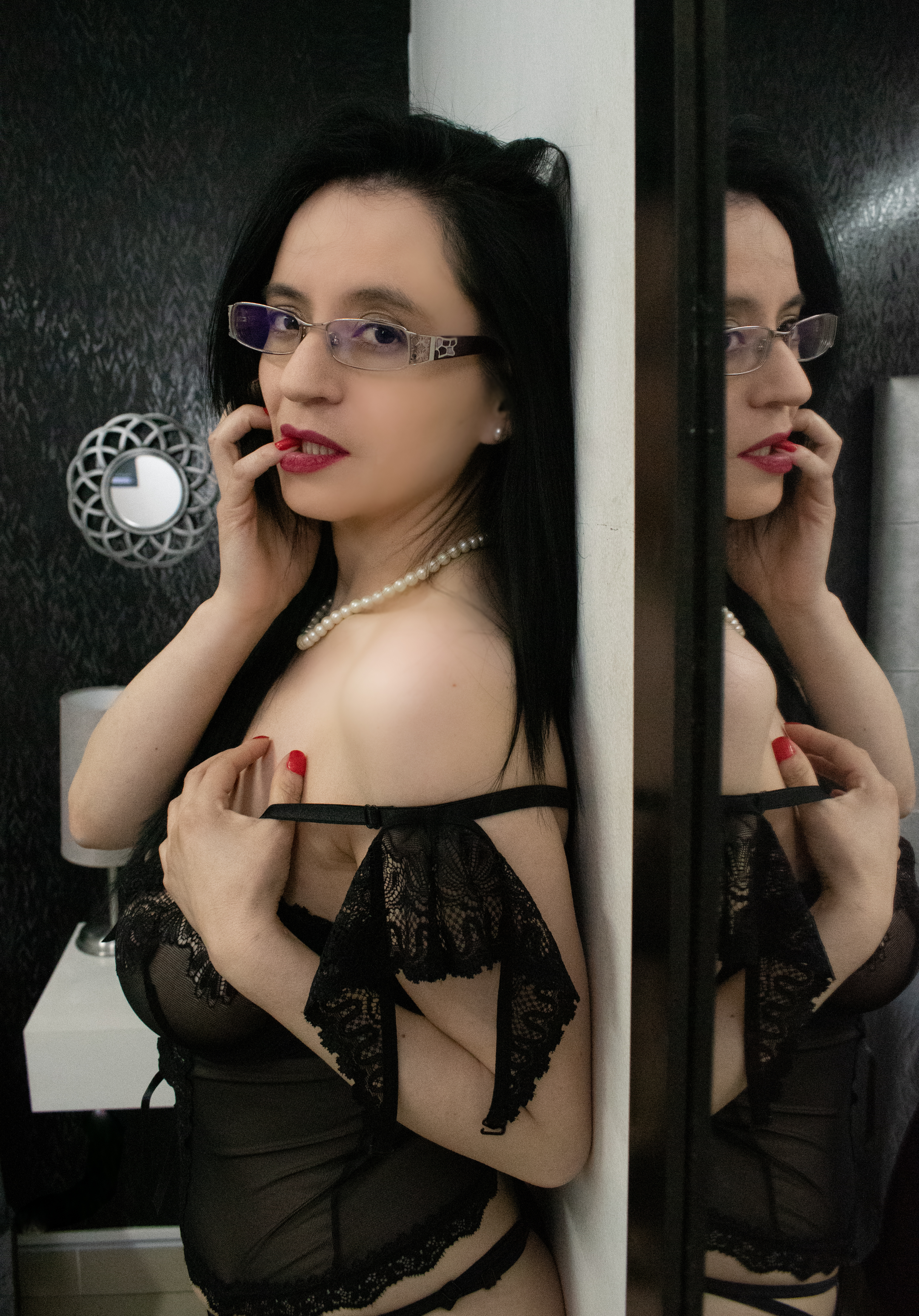 AlanaMoneth picture 3