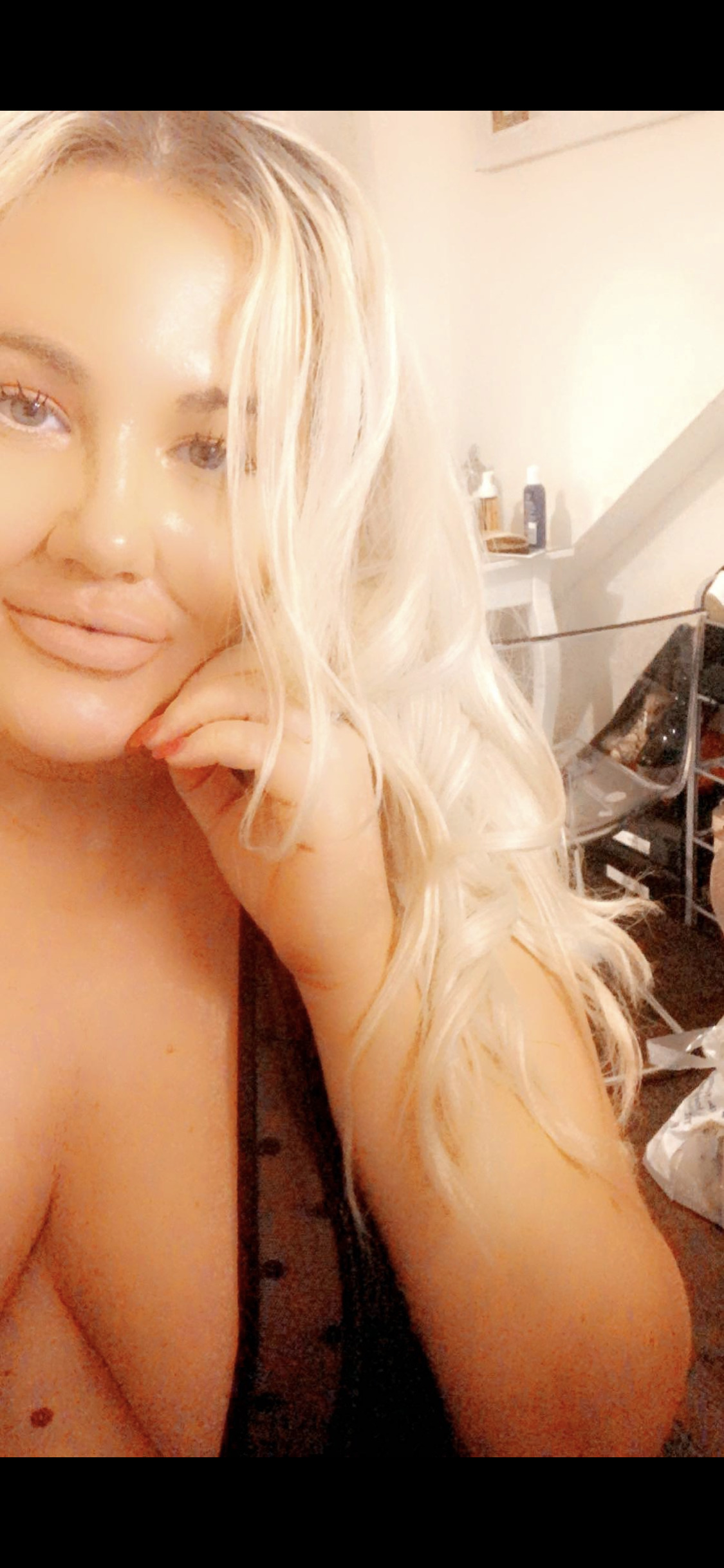 englishbrooke69 from Jerkmate
