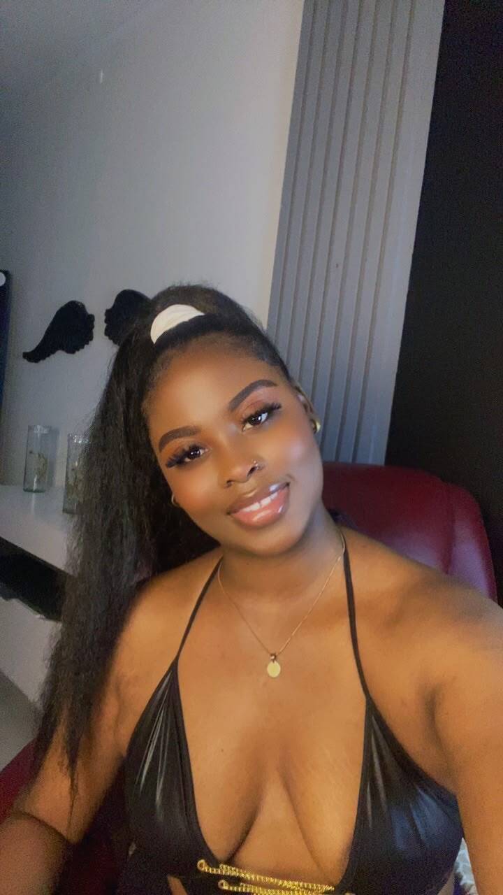 AngelaBasset photo 3