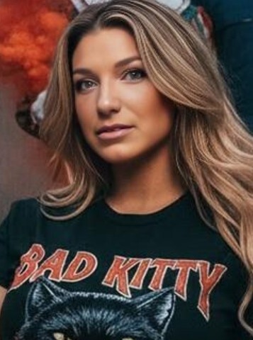 adelirayne from Jerkmate