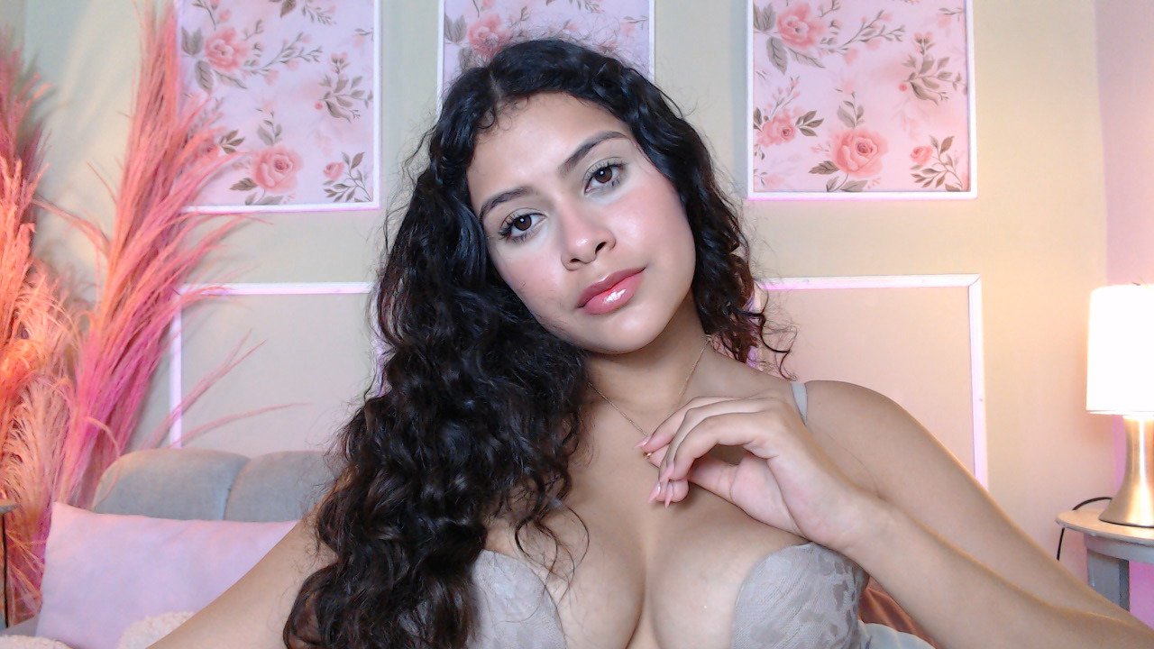 curlydani from Jerkmate